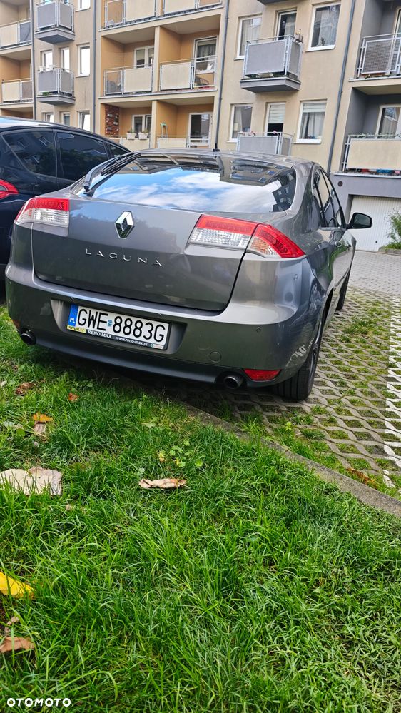 Renault Laguna 2010 photo 3