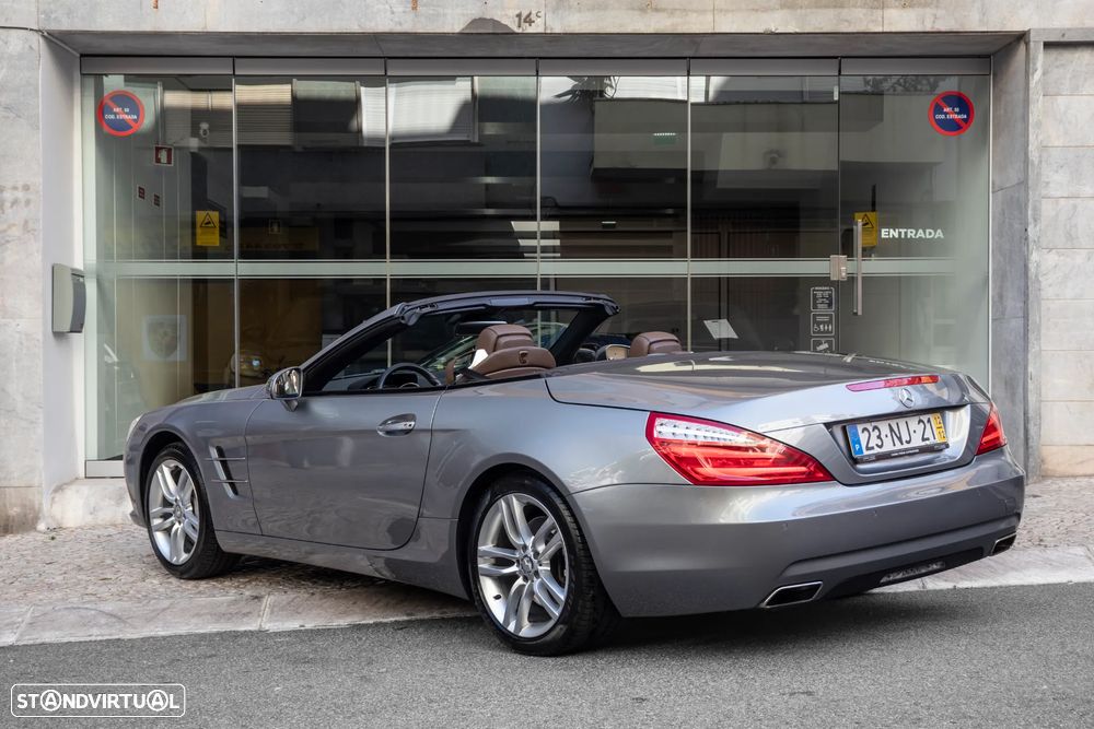 Mercedes-Benz SL 350 Standard - 27