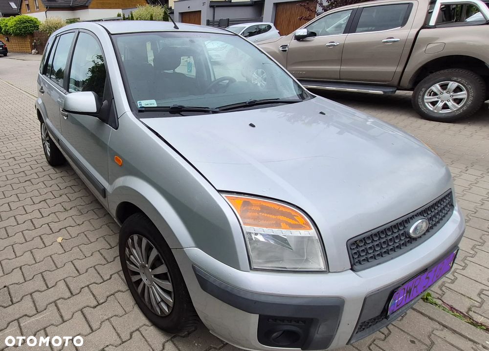 Ford Fusion - 2