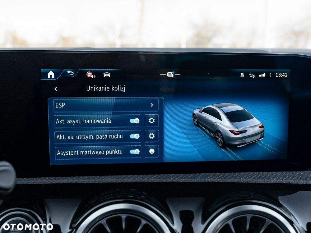 Mercedes-Benz CLA - 24