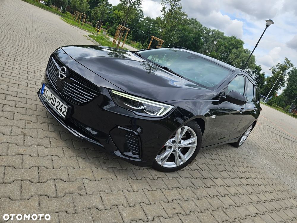 Opel Insignia 2.0 BiTurbo D 4x4 Automatik GSI - 2