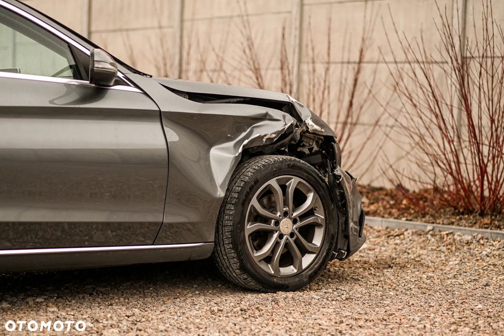 Mercedes-Benz Klasa C 180 (BlueTEC) d 7G-TRONIC - 20