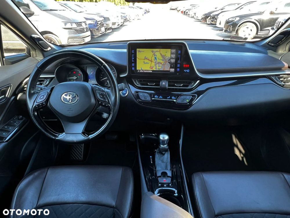 Toyota C-HR 1.8 Hybrid Neon Lime powered by JBL - 12