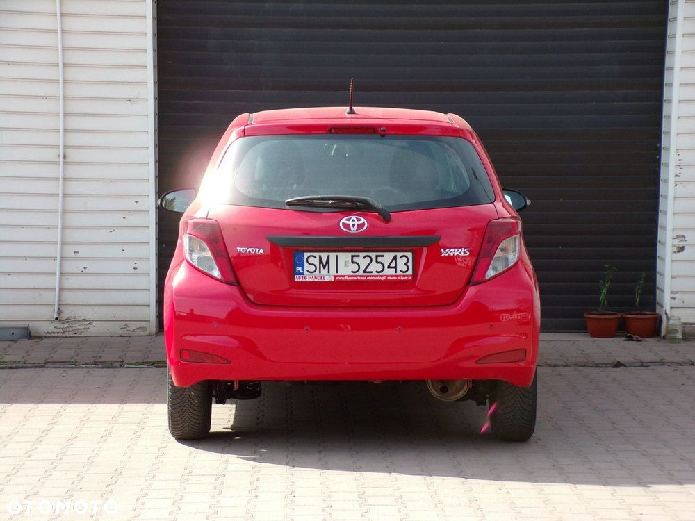 Toyota Yaris - 8