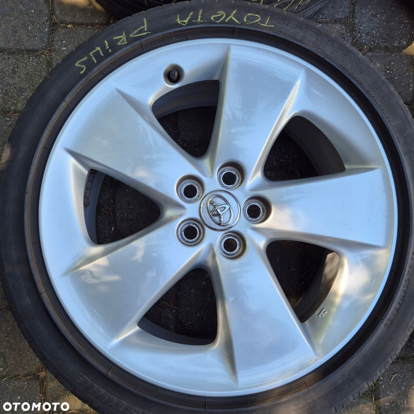 LATO KOŁA 17 TOYOTA PRIUS AVENSIS CELICA TREZIA VERSO S 215/45 R17 5x100 - 4