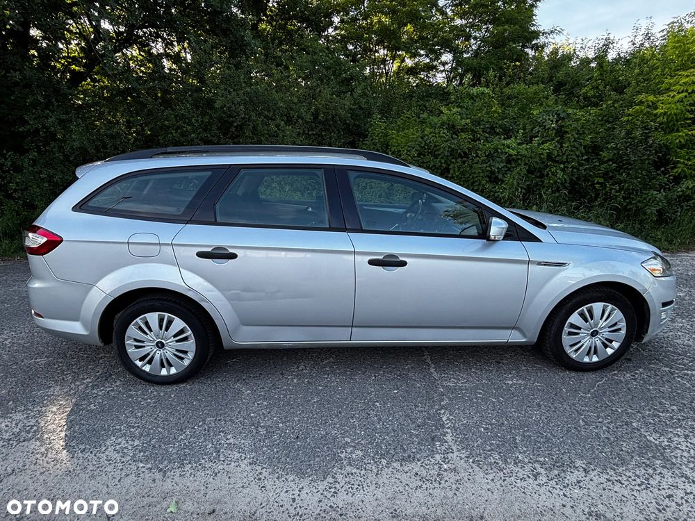 Ford Mondeo 1.8 TDCi Ambiente - 8