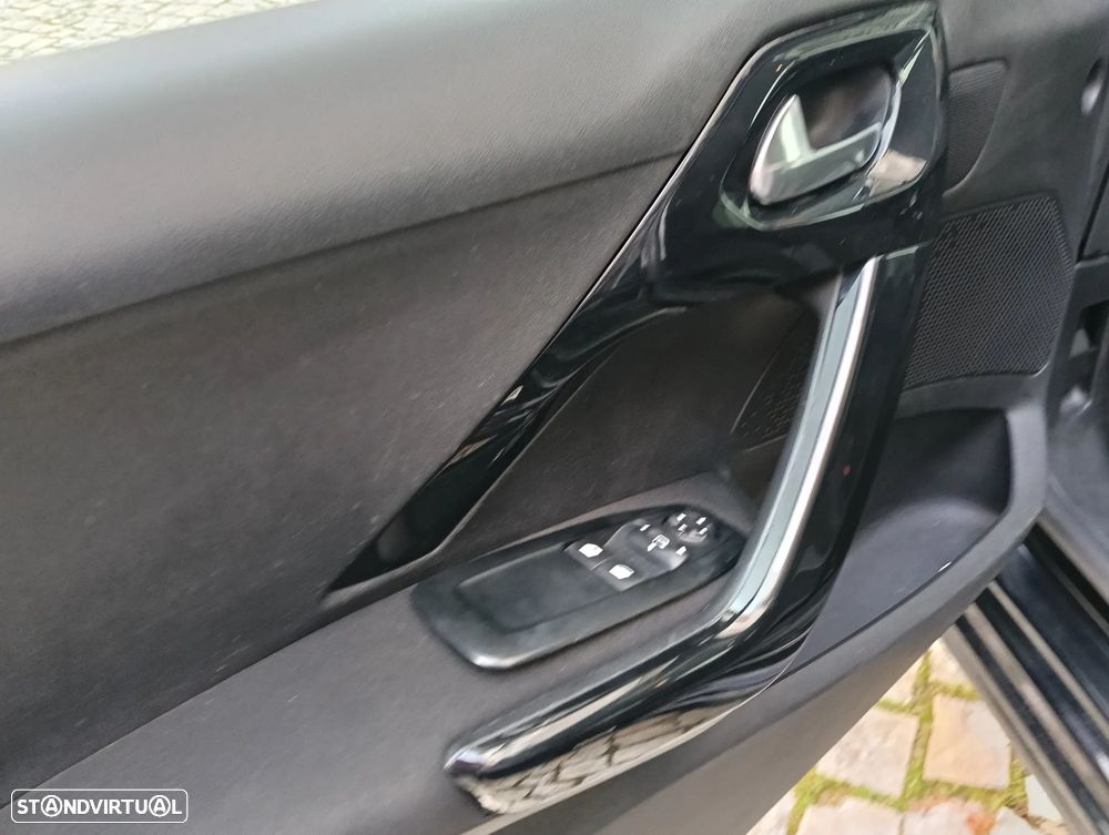 Peugeot 208 1.2 PureTech Style - 16