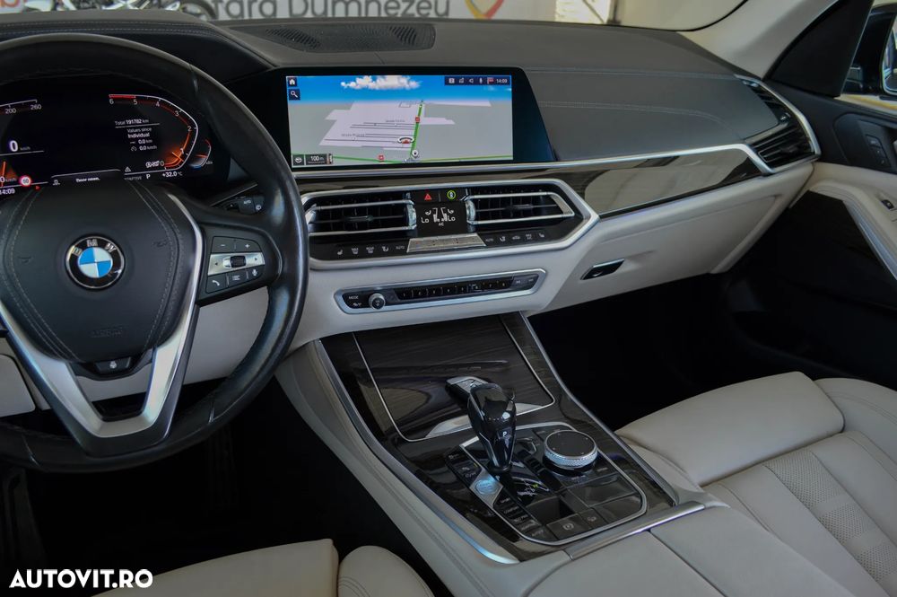 BMW X5 xDrive30d xLine - 36