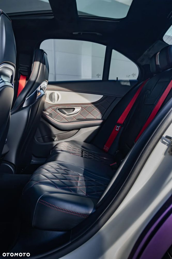 Mercedes-Benz Klasa C AMG 63 S AMG Speedshift 7G-MCT Edition 1 - 26