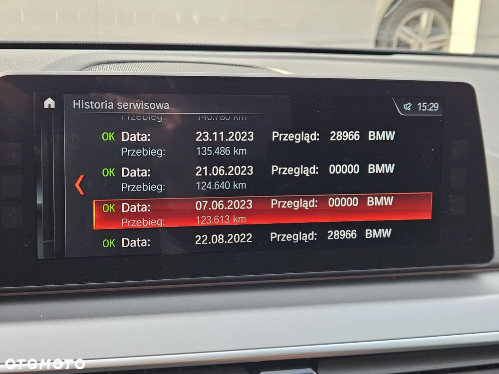 BMW Seria 5 520d xDrive - 26