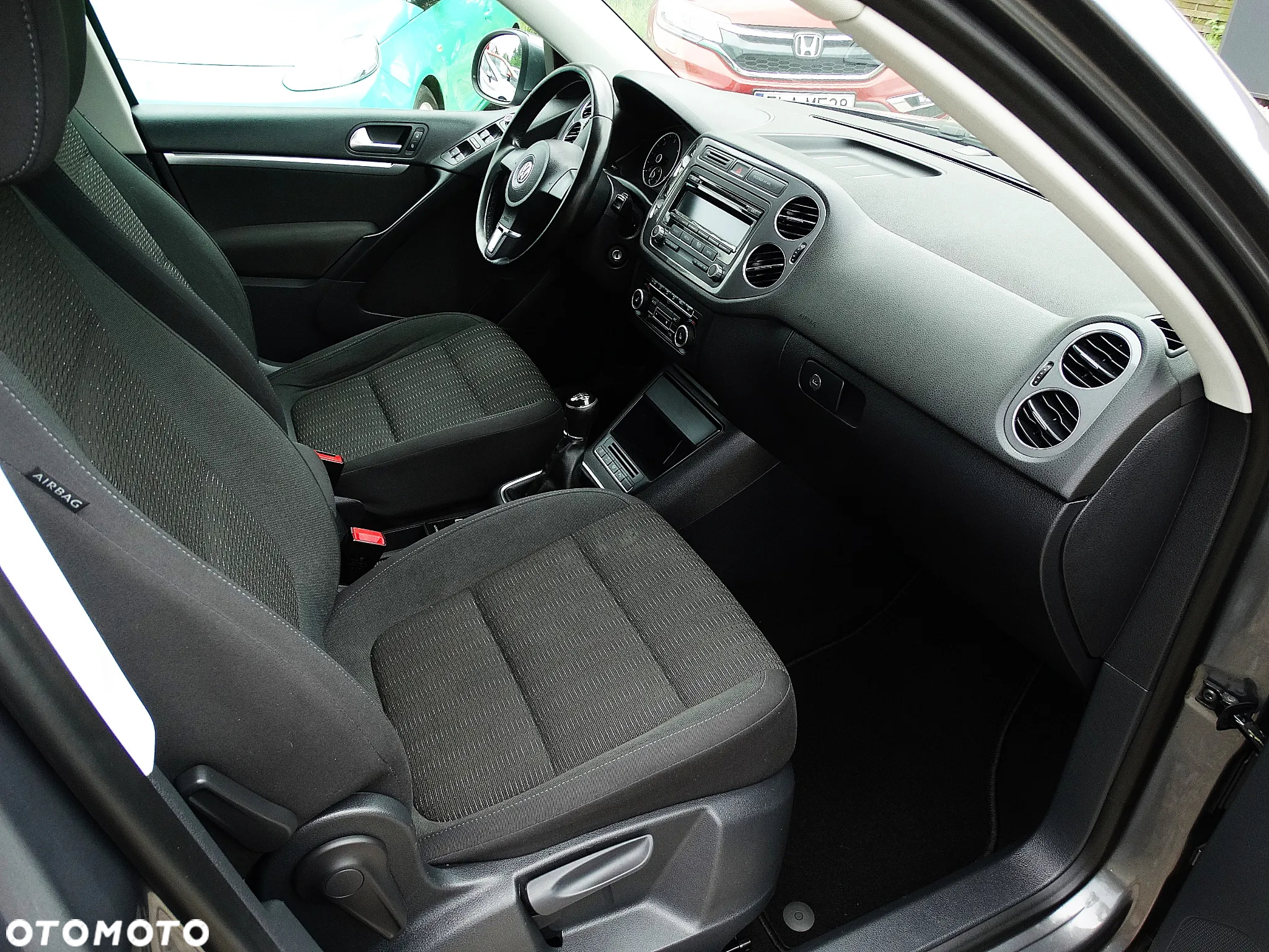 Volkswagen Tiguan 2.0 TDI DPF BlueMotion Technology Exclusive - 28