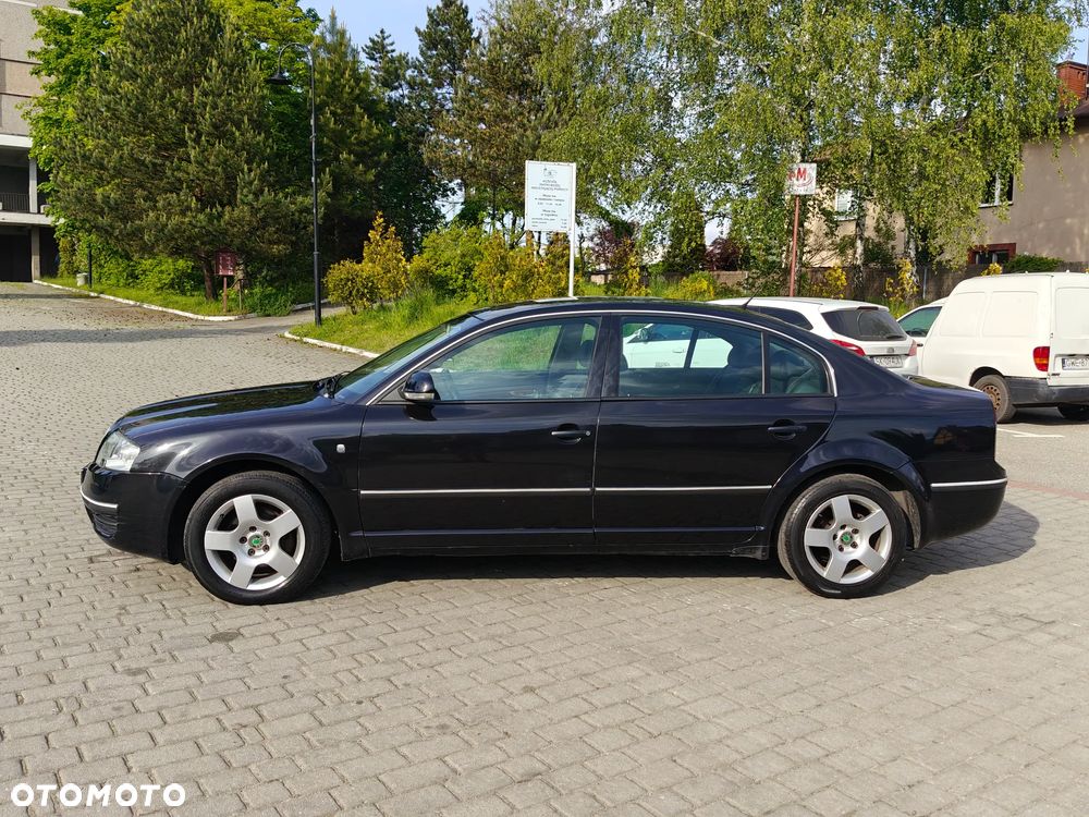 Skoda Superb 1,9 TDI Exclusive - 17