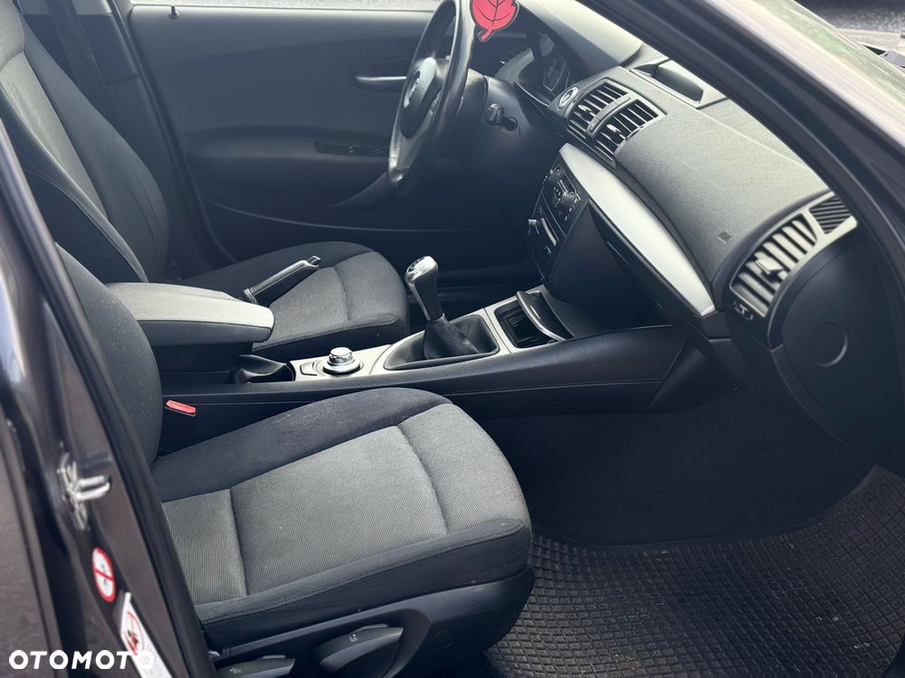 BMW Seria 1 116i - 16