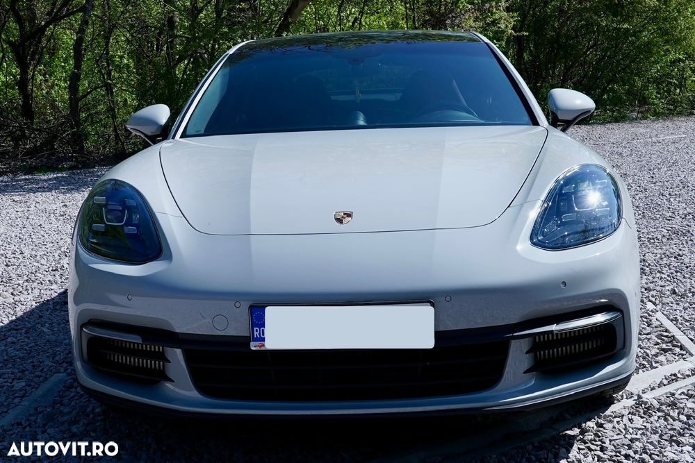 Porsche Panamera 4 E-Hybrid - 10