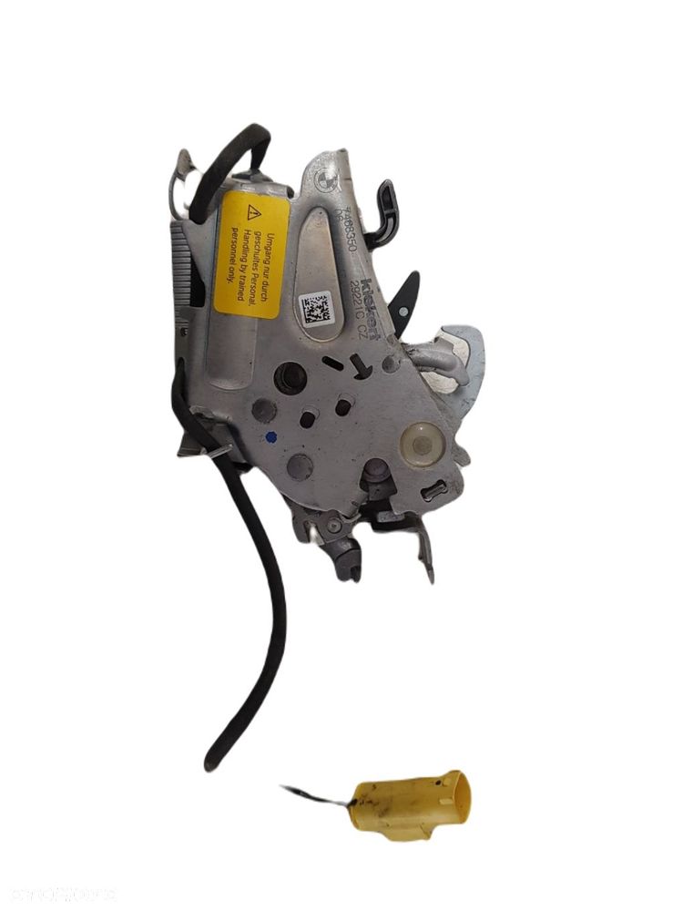 ORYGINALNY ZAMEK RYGIEL MASKI AKTYWNY BMW LEWY F40 F44 G20 G21 G22 G80 7468349