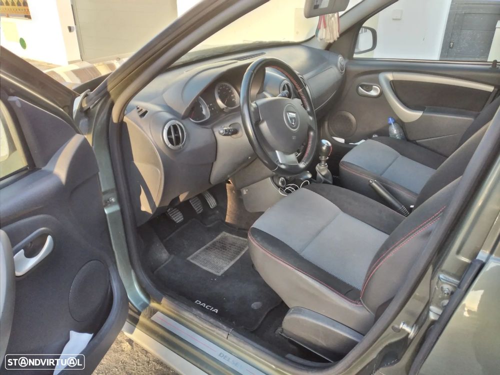 Dacia Duster 1.5 dCi SL Delsey 4WD - 6