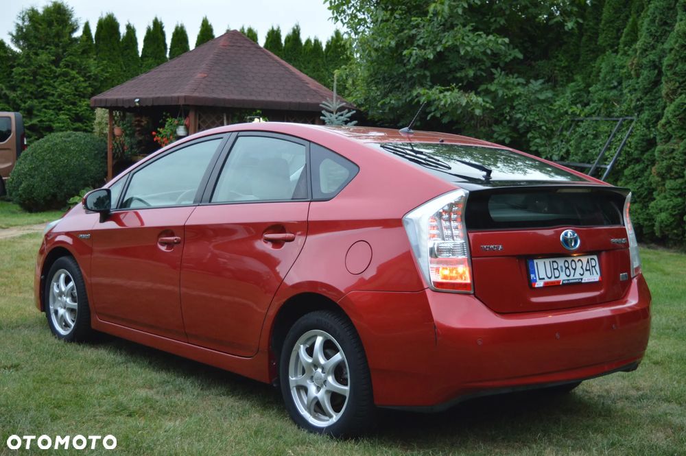 Toyota Prius 1.8 HSD Prestige - 3