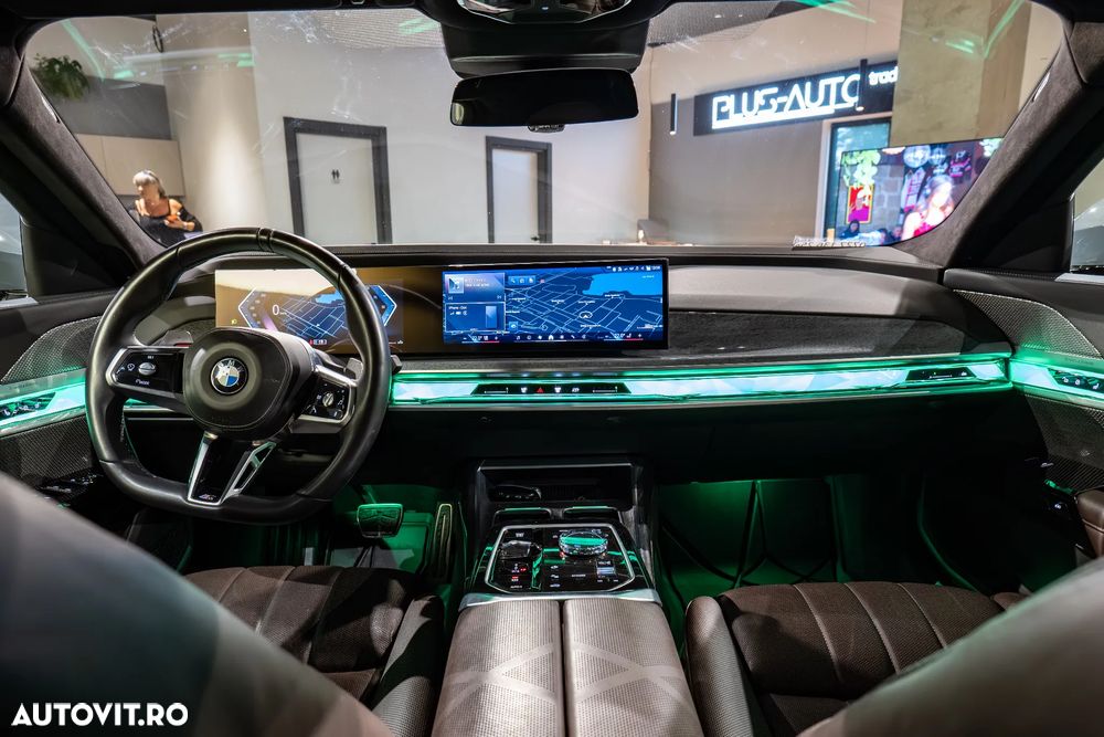 BMW Seria 7 740d xDrive MHEV - 12
