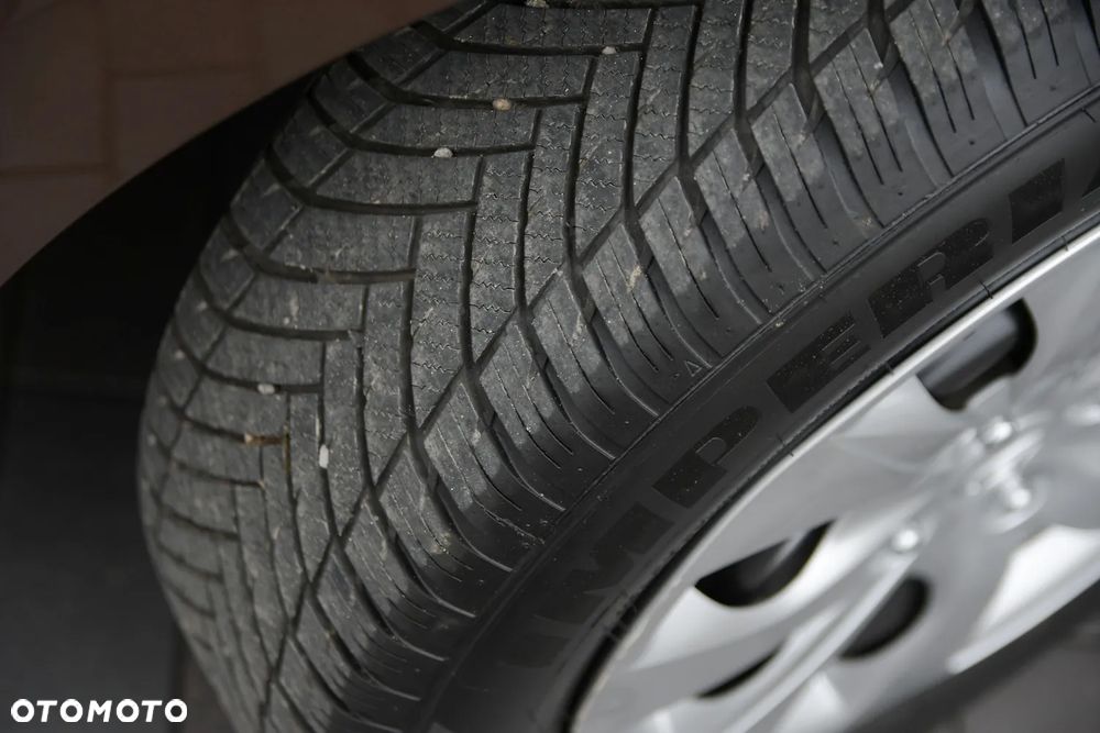 Hyundai i20 blue 1.2 YES Silver - 17