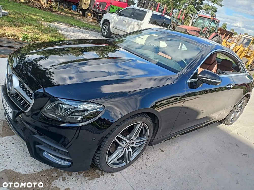 Mercedes-Benz Klasa E 220 d Coupe 4-Matic 9G-TRONIC - 22