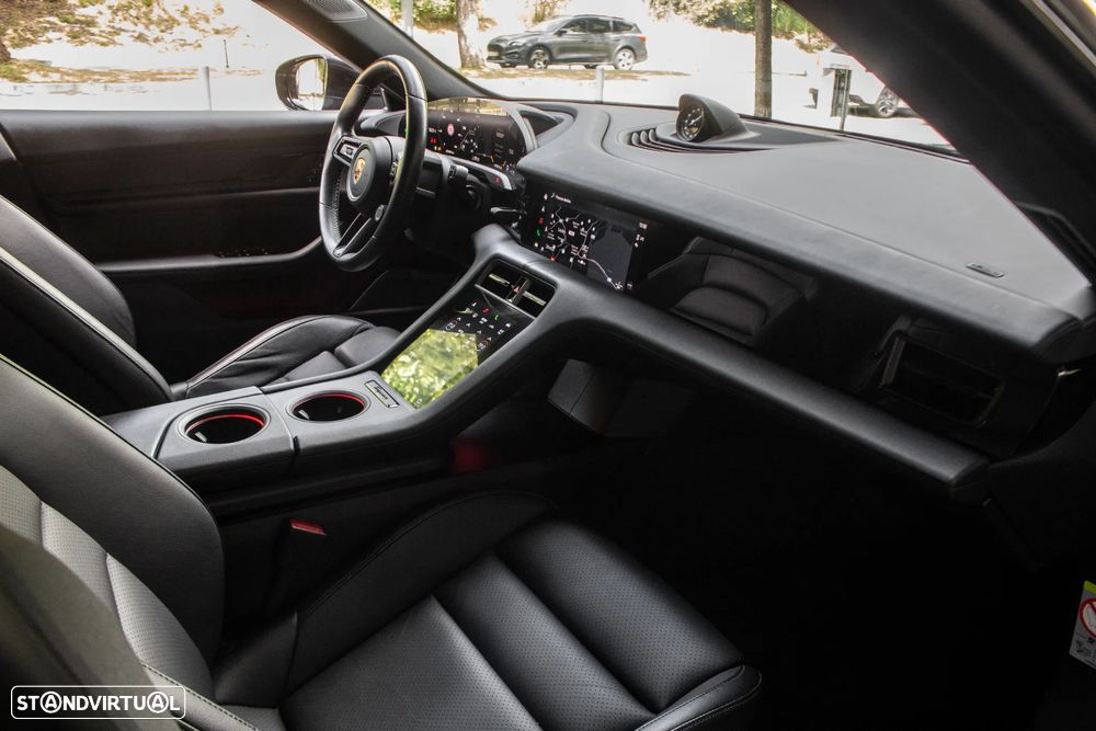 Porsche Taycan 4S - 30