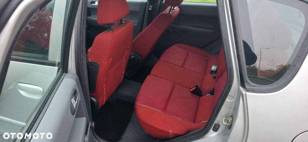 Mitsubishi Colt - 7