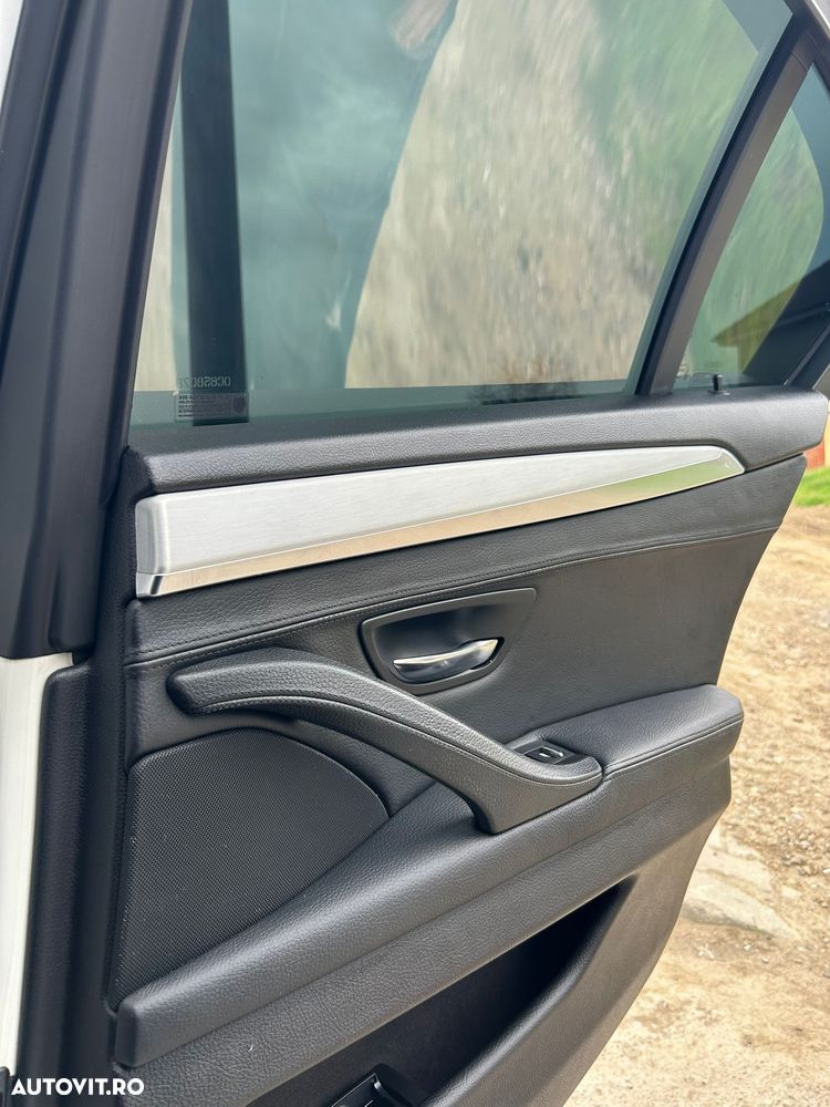 BMW Seria 5 520d - 11