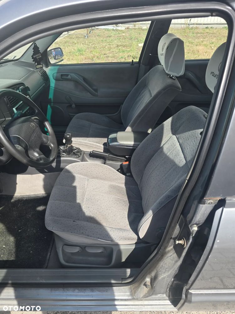 Volkswagen Passat Variant - 4