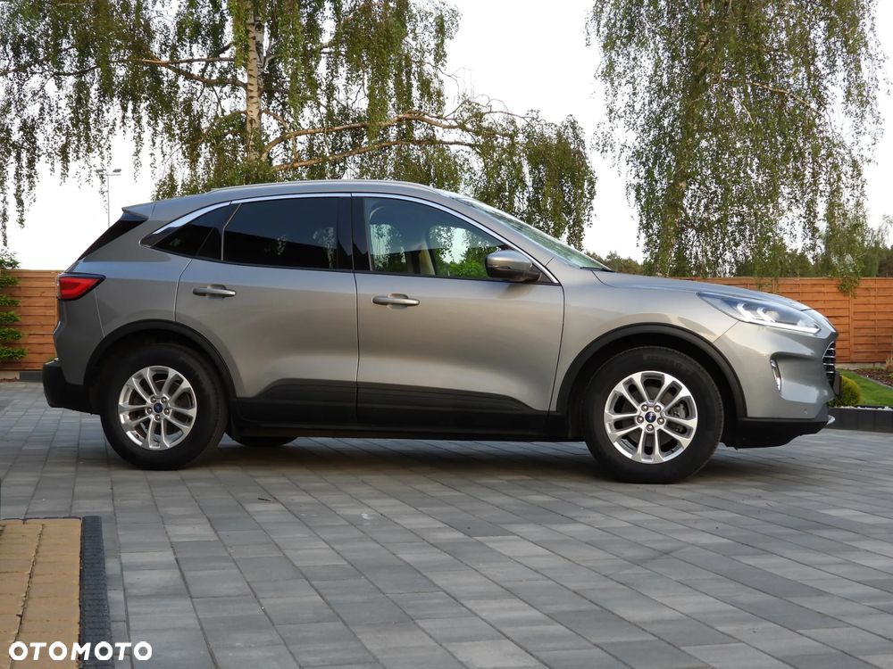 Ford Kuga - 24
