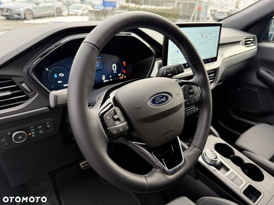 Ford Kuga - 10
