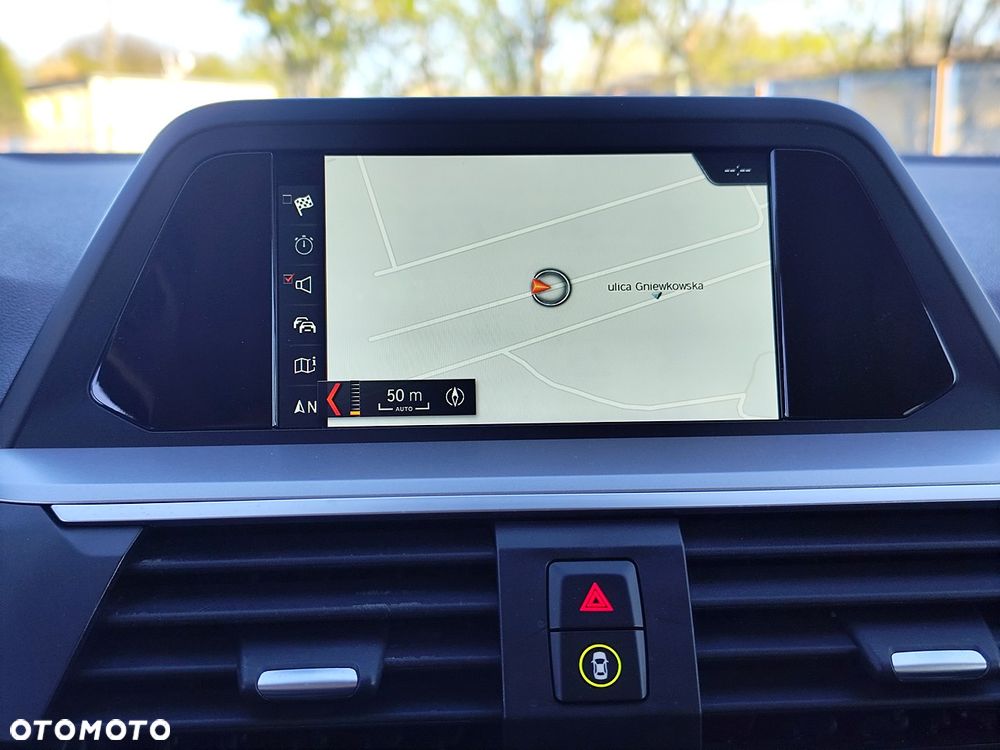 BMW X3 xDrive20i Advantage - 21