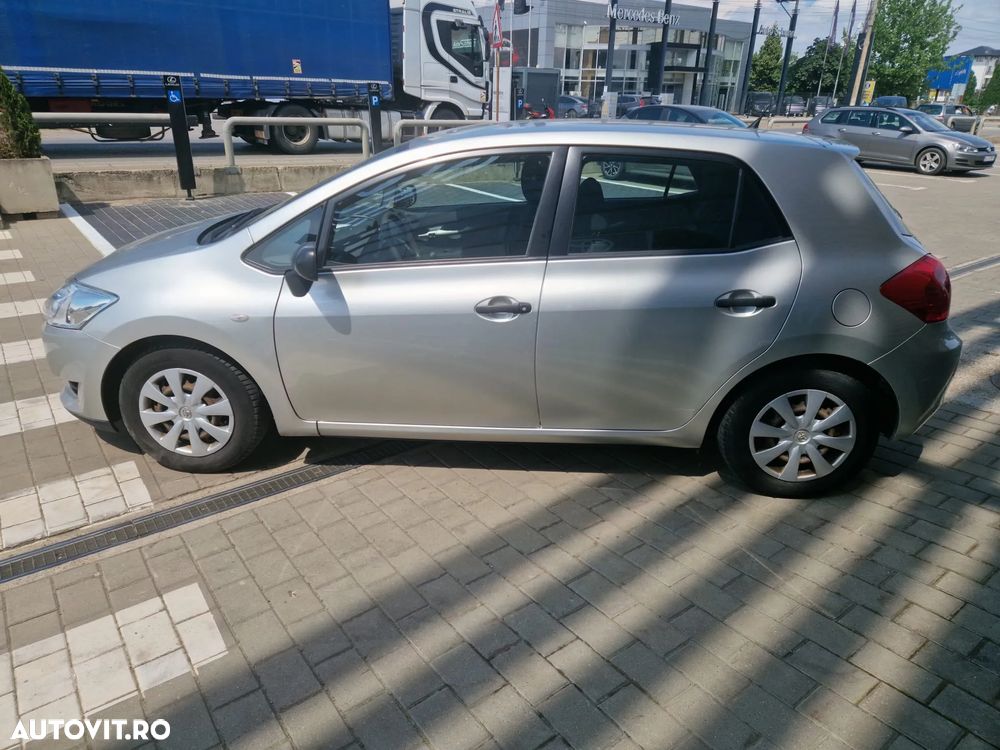 Toyota Auris 1.4 D-4D Luna Plus - 6