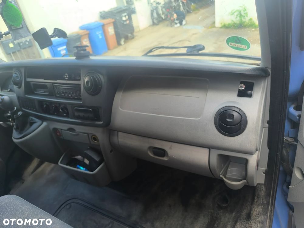 Nissan Interstar - 10