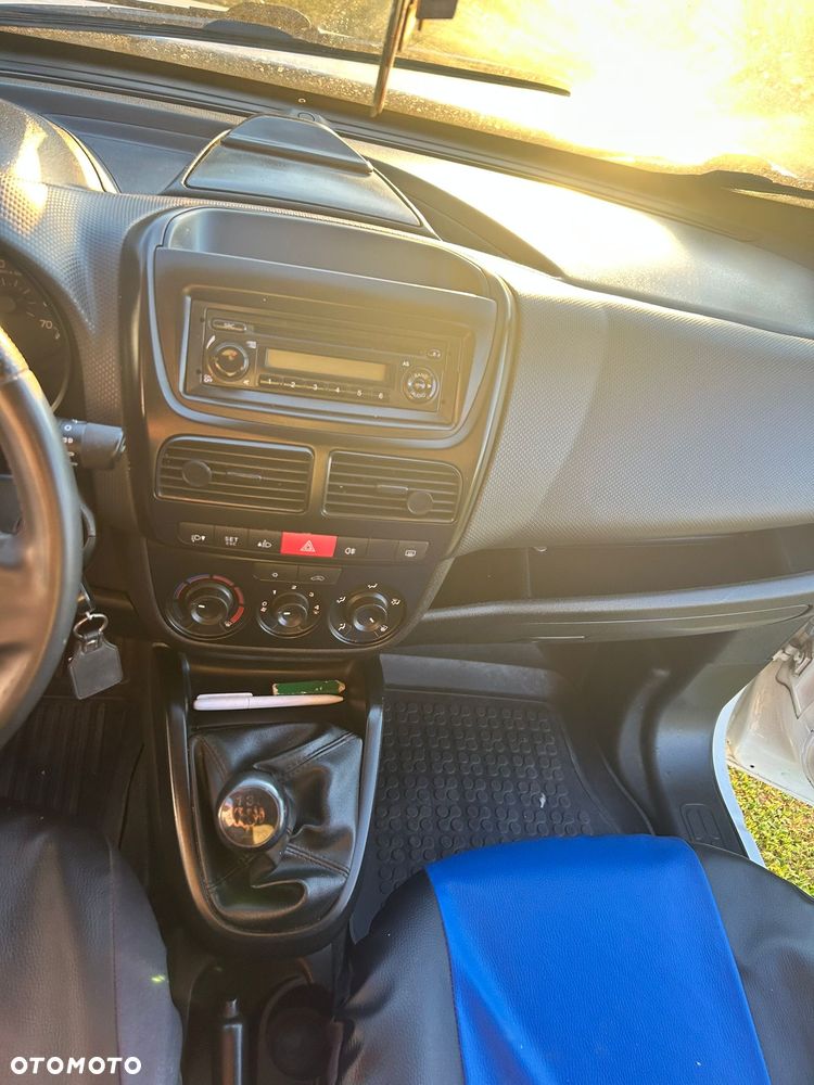 Fiat Doblo Active - 8
