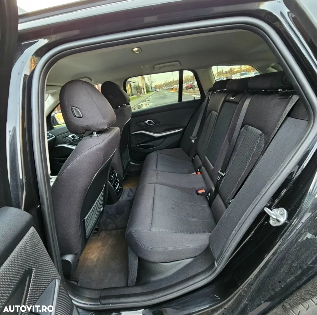 BMW Seria 3 318d Touring Aut. Sport Line - 12