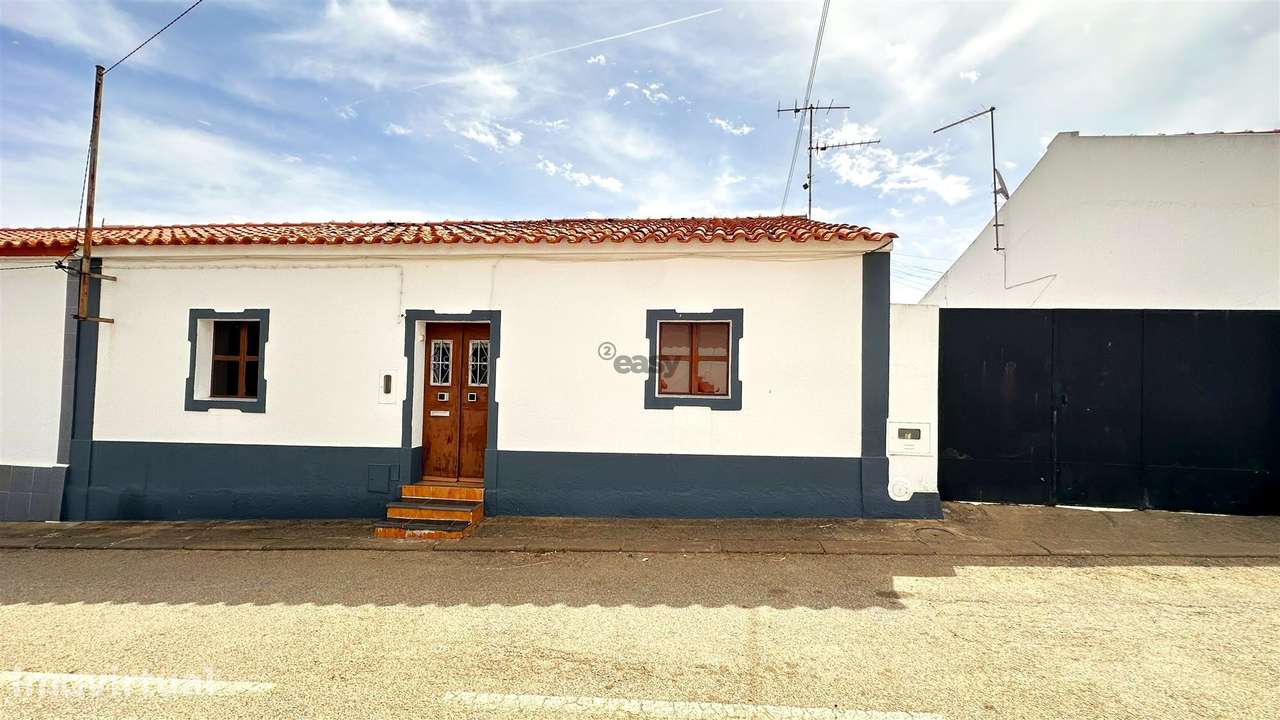 Moradia térrea T3 com quintal em São Vicente de Valongo, Évora - Grande imagem: 4/41
