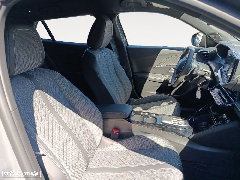 Peugeot 2008 1.2 Hybrid Allure e-DCS6 - 15