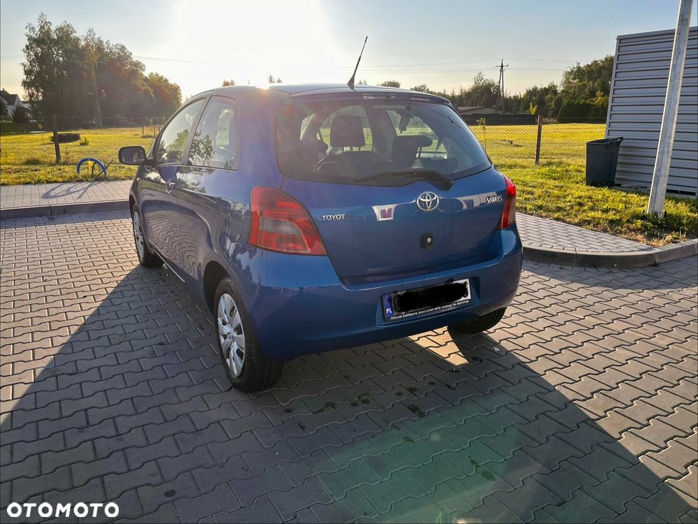 Toyota Yaris 1.3 - 5