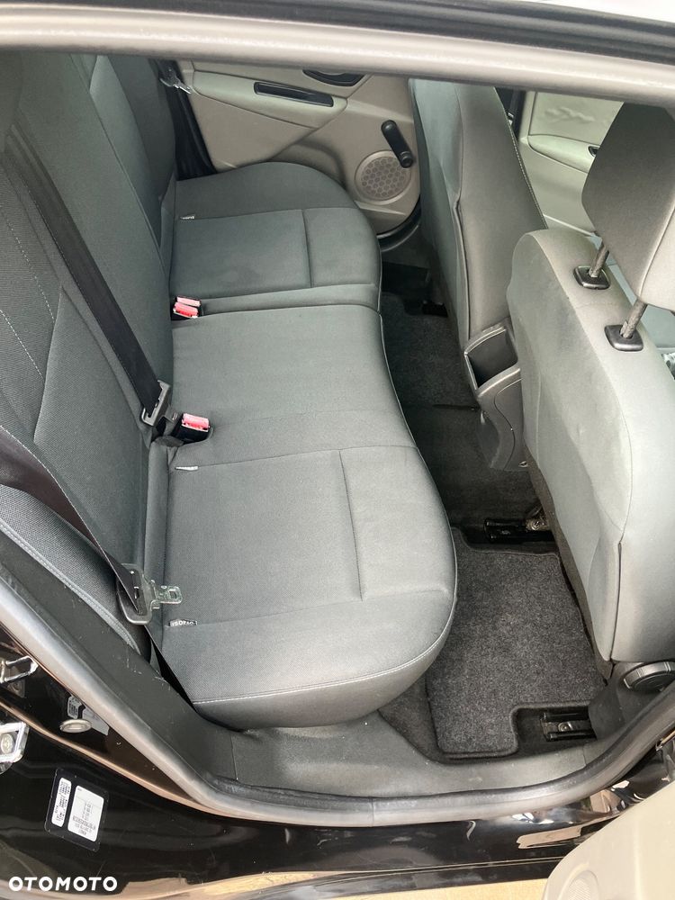 Renault Megane 1.6 16V Expression - 11