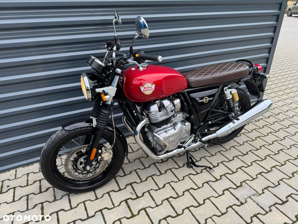 Royal Enfield Interceptor - 4