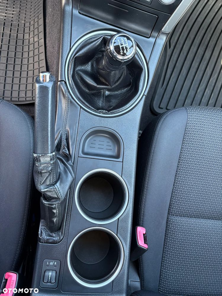 Subaru Legacy 2.0R Trend - 22