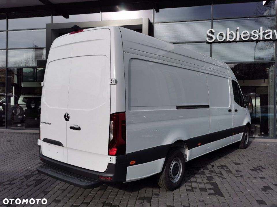 Mercedes-Benz eSprinter - 6
