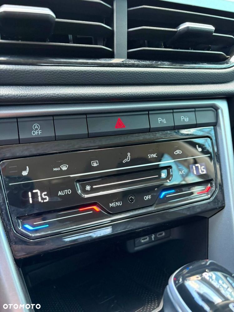 Volkswagen T-Roc 1.5 TSI Life DSG - 24