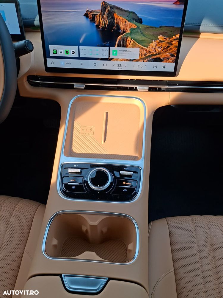Geely Starray EM-i - 13