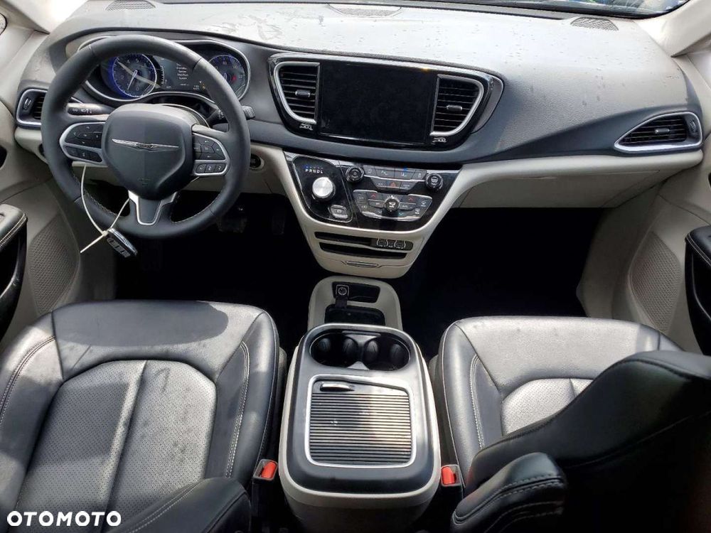 Chrysler Pacifica - 9
