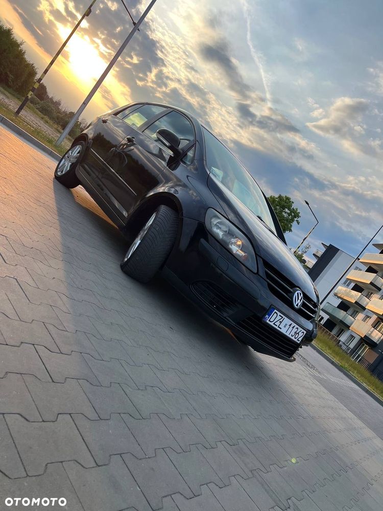 Volkswagen Golf - 6