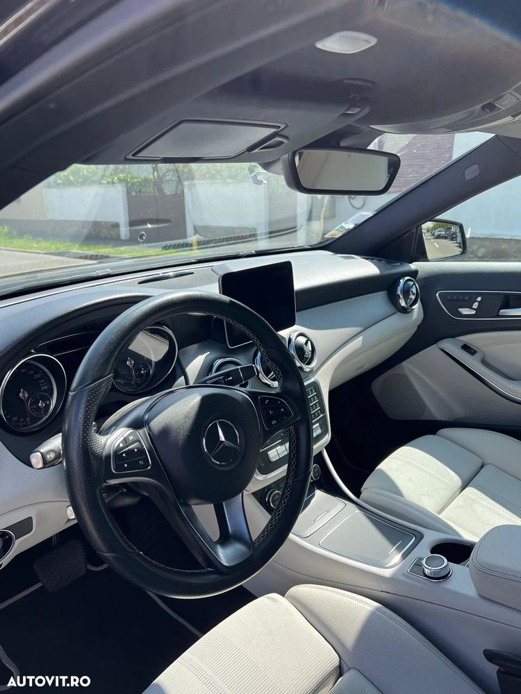 Mercedes-Benz GLA - 5