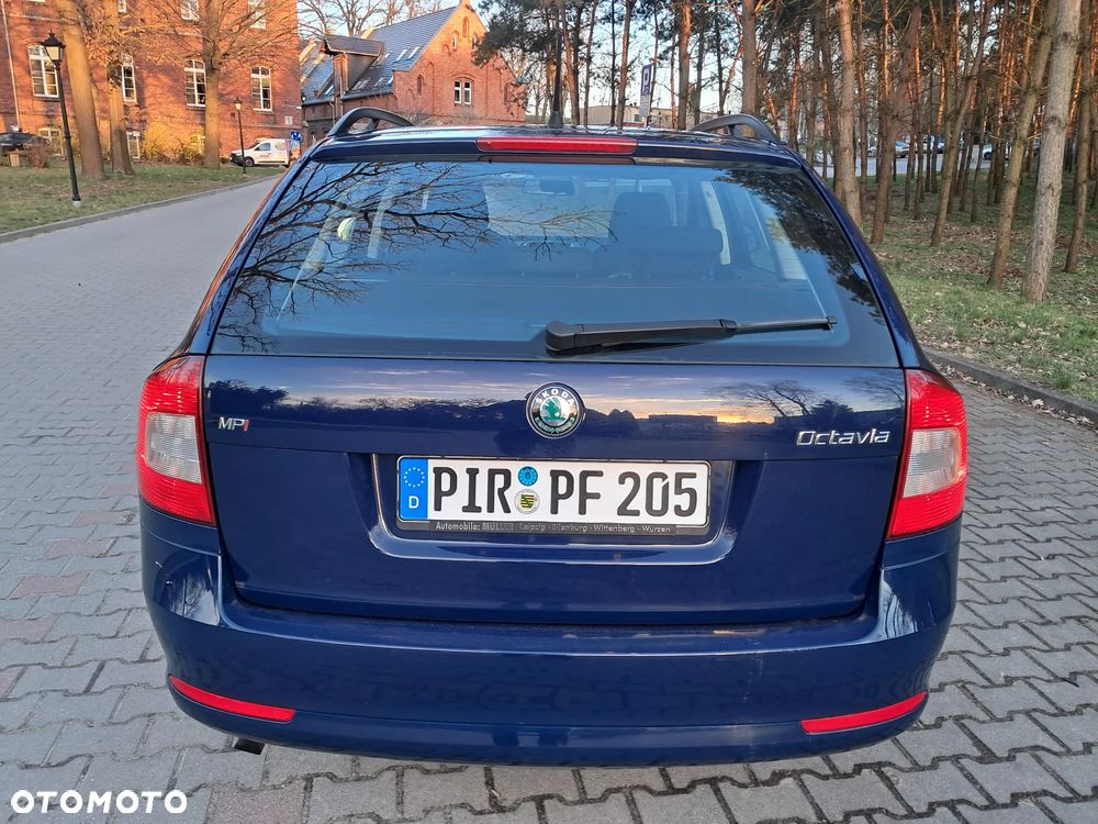 Skoda Octavia 1.6 Combi Advance - 6