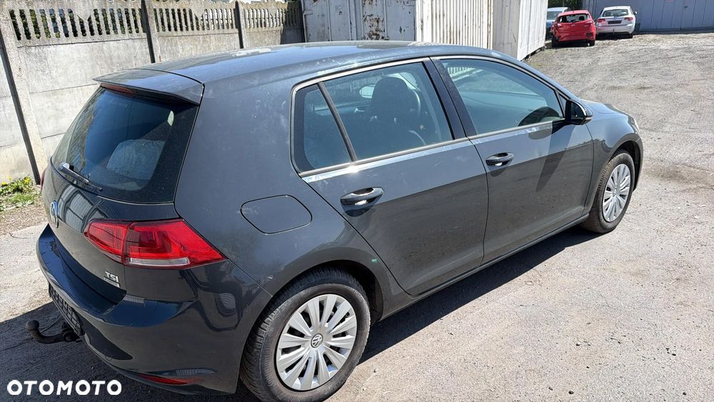 Volkswagen Golf 1.2 TSI BMT Trendline Perfectline - 23