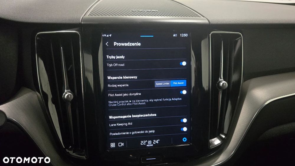 Volvo XC 60 B4 D Plus Dark - 26